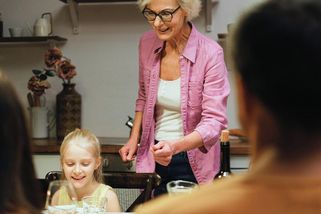 Tchyně mi chce mluvit do výchovy. Tak jsem jí zakázala vstup do bytu na pět let - Médium.cz